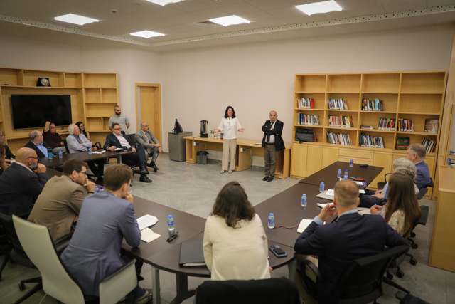 RO’A Center for Political and Strategic Studies Hosts International Academic Teams for the ‘Why It Worked’ Project